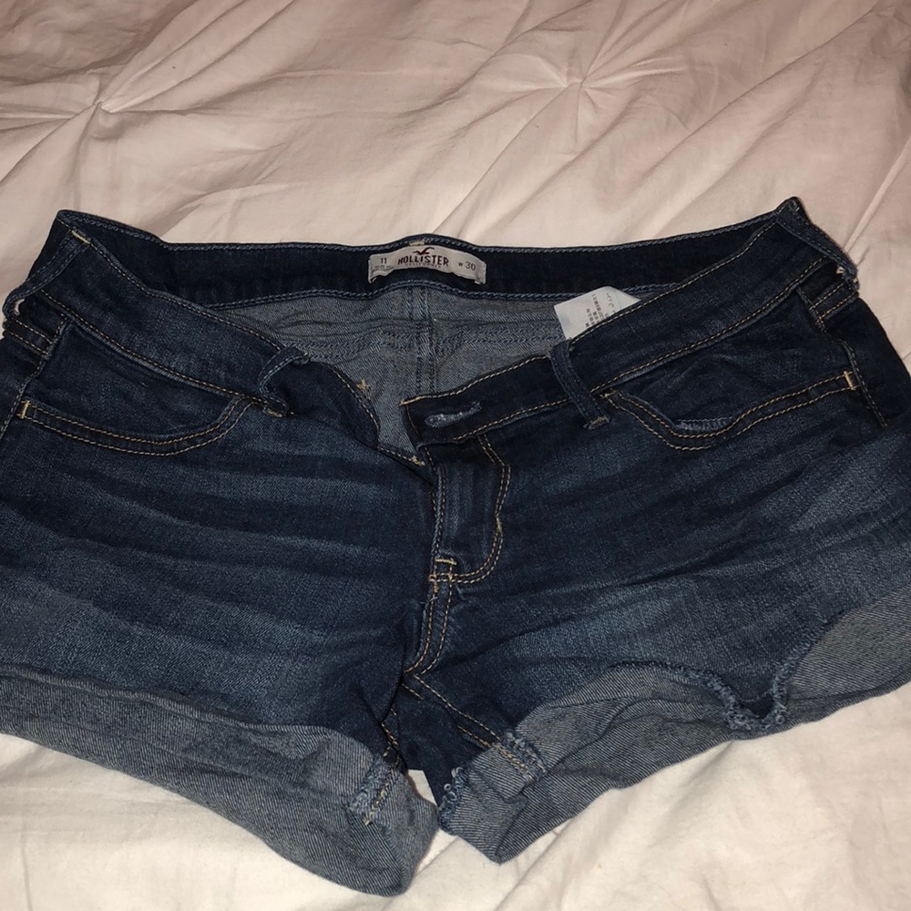 Hollister dark wash 11 / 30 shorts